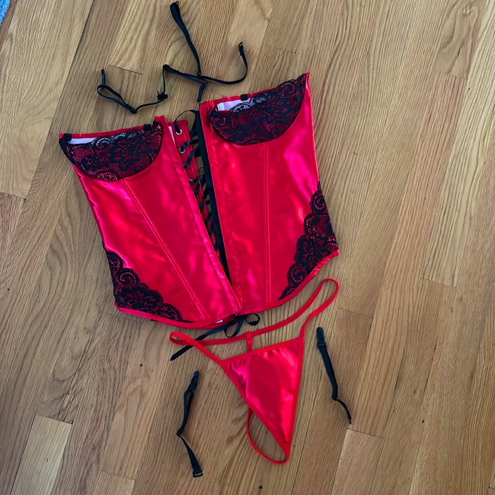 Red Sexy Lace Tie Up Corset